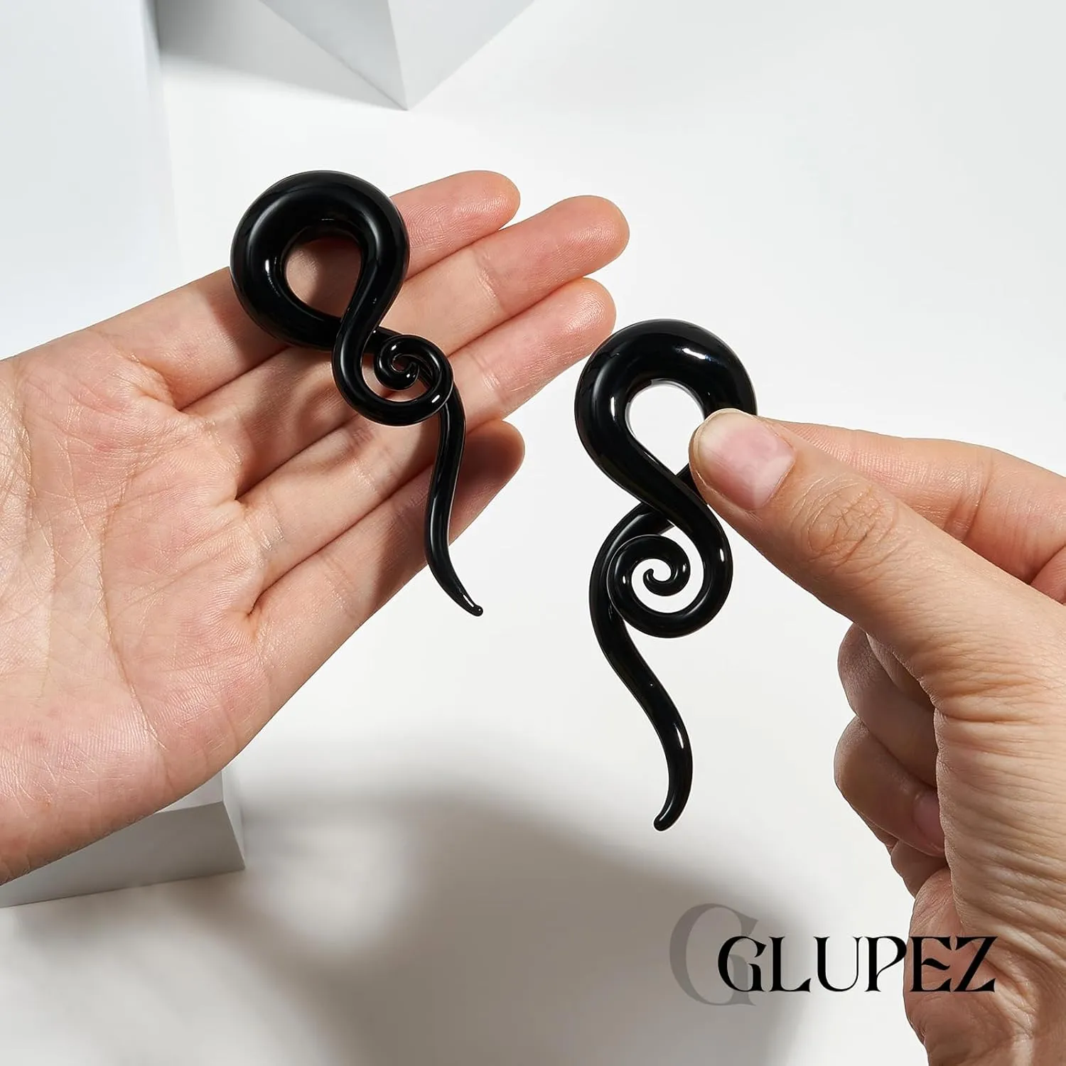 2PCS Glass Spiral Ear Tapers Plugs Expander Stretcher Hanger Twist Gauges Earrings Stretching Tunnels Body Piercing Jewelry for Women Men 4G-1/2" 5MM-12MM