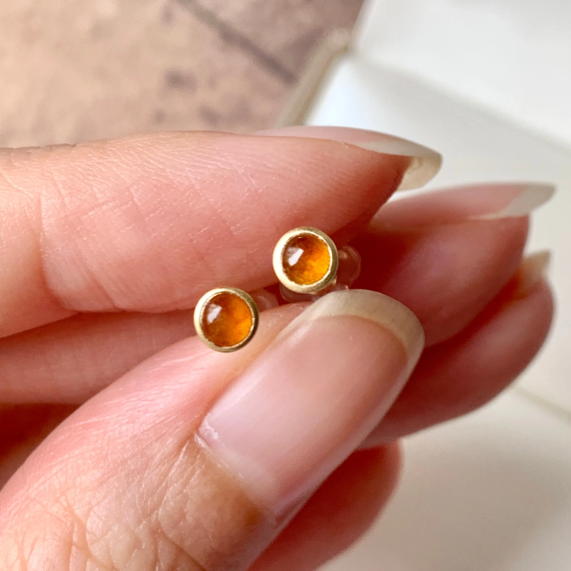 A-Grade Natural Cognac Jadeite MINI.malist Earring No.180577