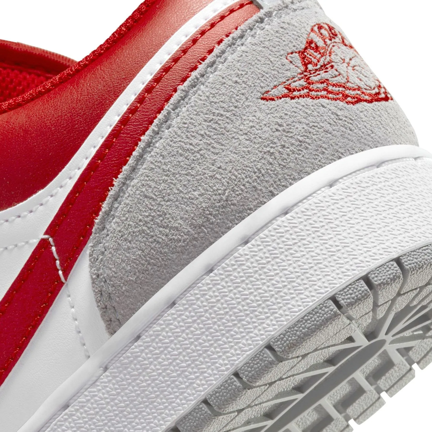 Air Jordan 1 Low SE GS Sneakers – Light Smoke Grey & Gym Red Edition