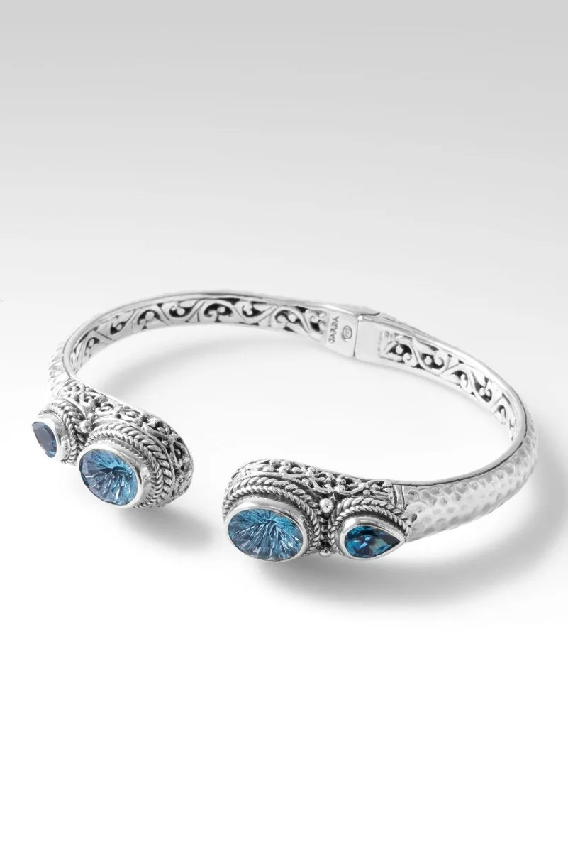 Beautiful in Time Tip-to-Tip Bracelet™ in Top Sky Blue