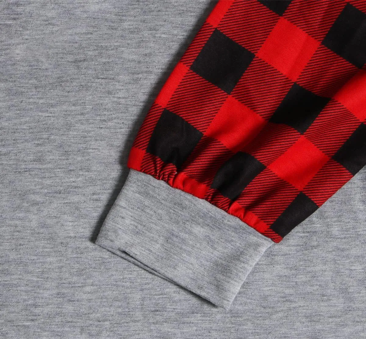 Binshre Merry Christmas Shirts for Women Christmas Tree Sweatshirts Funny Plaid Holiday T Shirt Snowflake Long Sleeve Tops