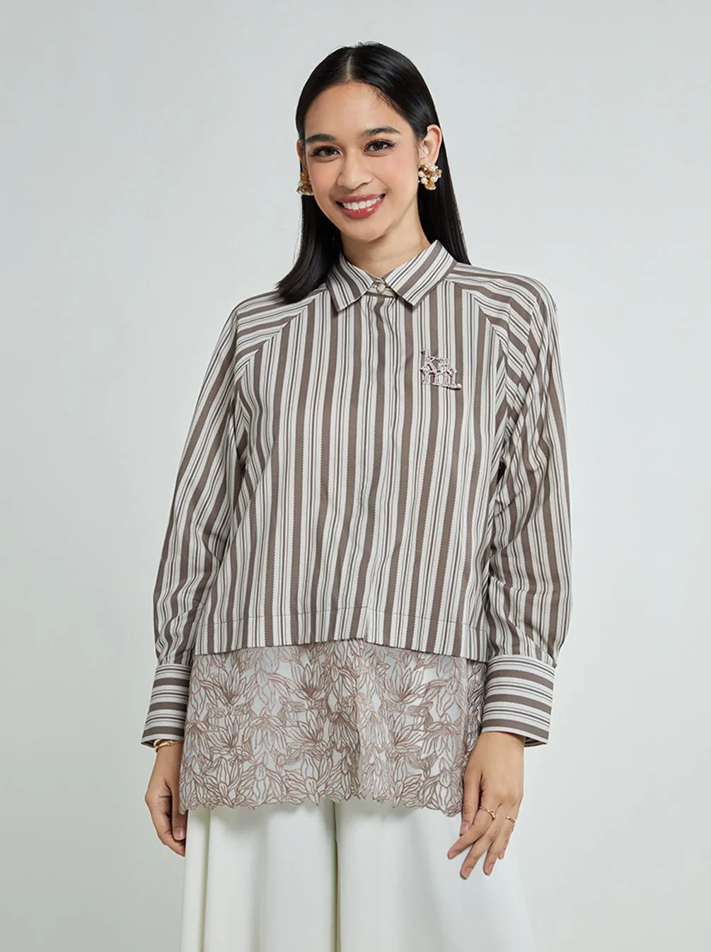 DAIRA EMBROIDERY TOP BEIGE
