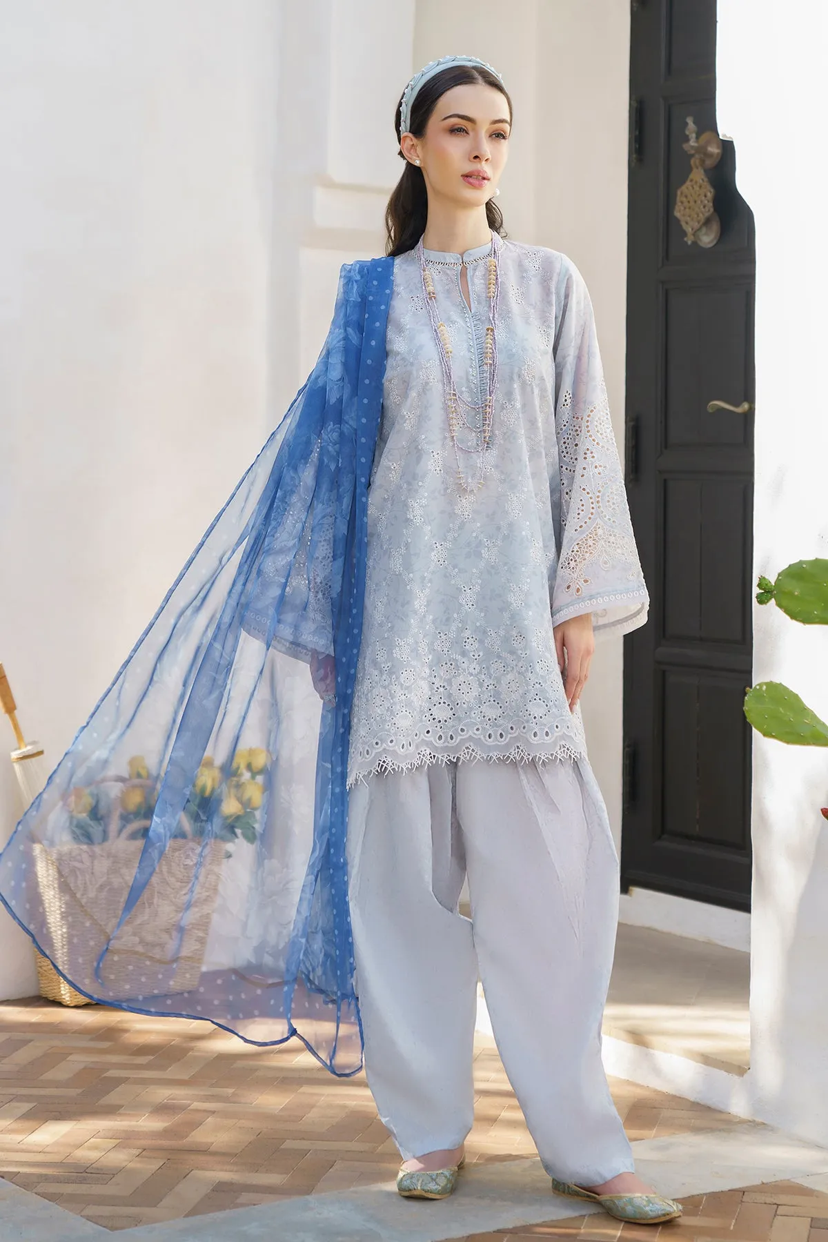 EMBROIDERED PRINTED LAWN UF-582