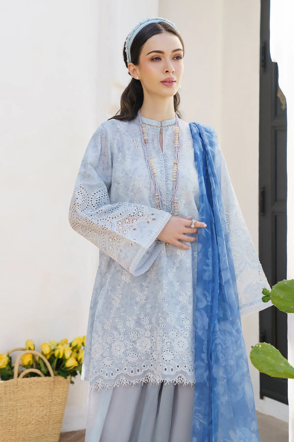 EMBROIDERED PRINTED LAWN UF-582