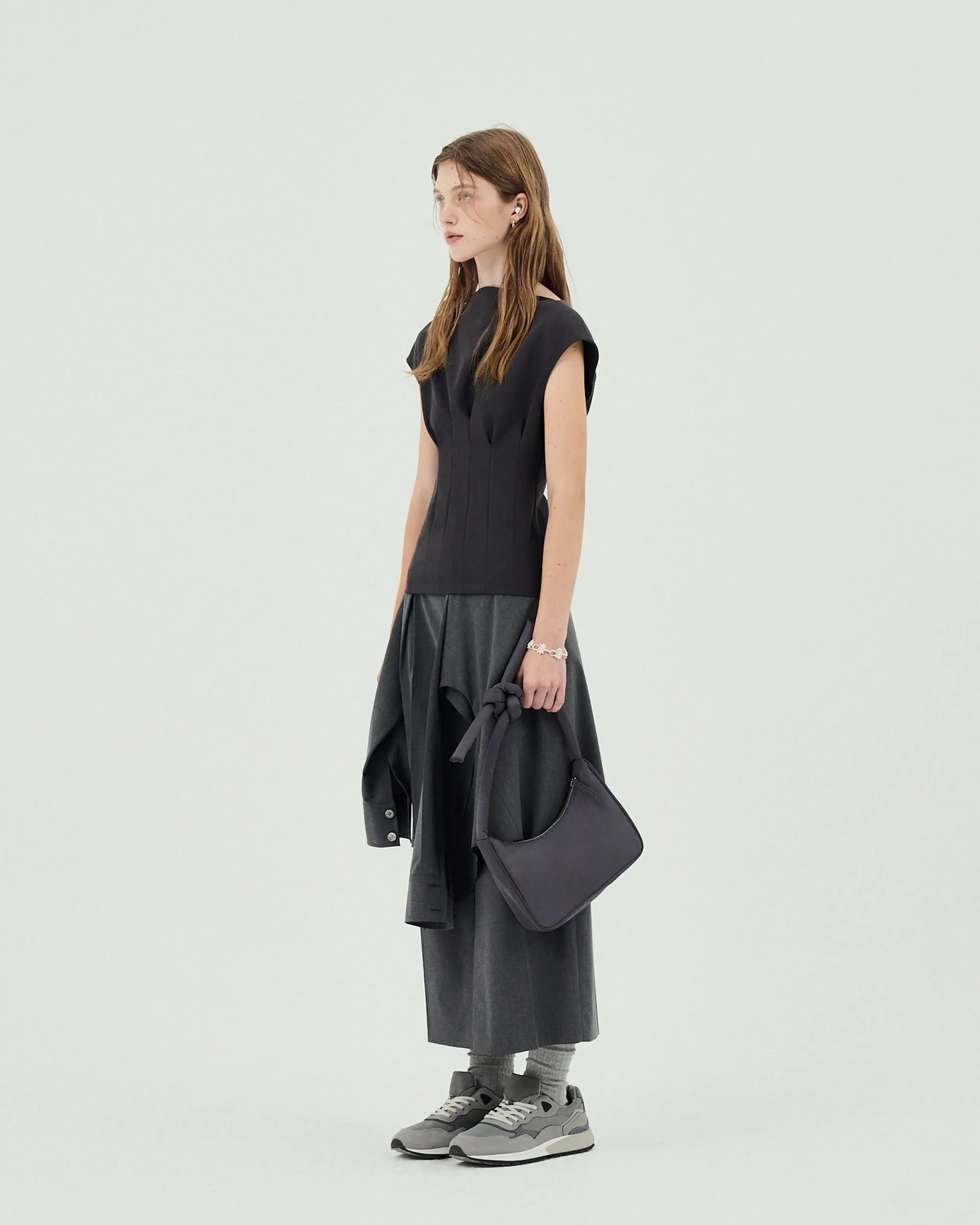GOEN.J  Slim fitted sleeveless top - Charcoal